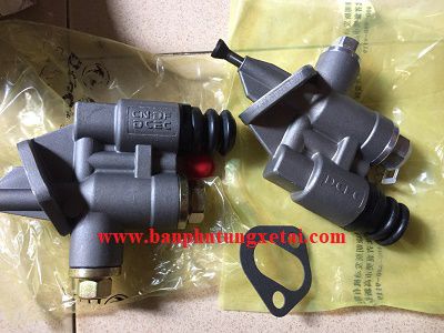 Bơm tay động cơ xe tải Dongfeng Hoàng Huy | Phụ tùng xe tải Dongfeng chính hãng